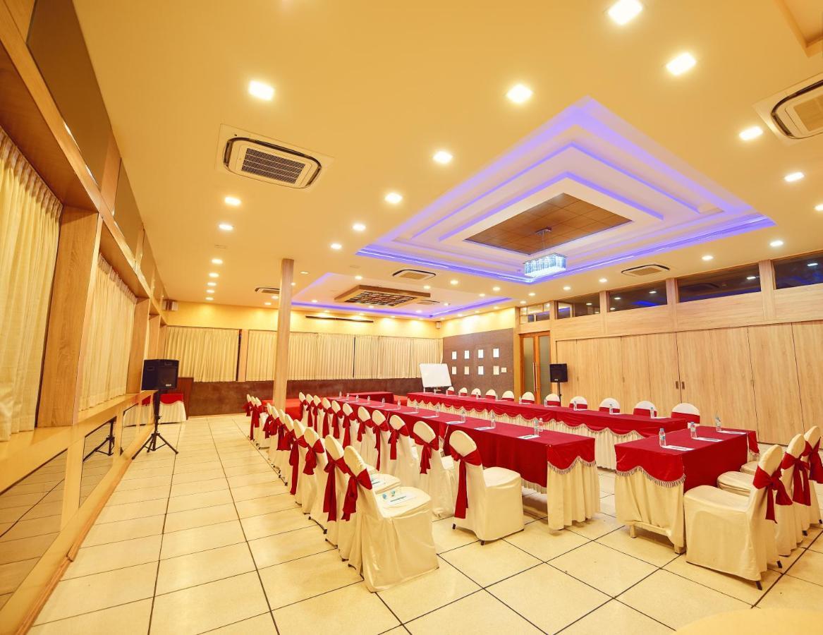 Hotel Sanman Gardenia Bangalore Exterior foto